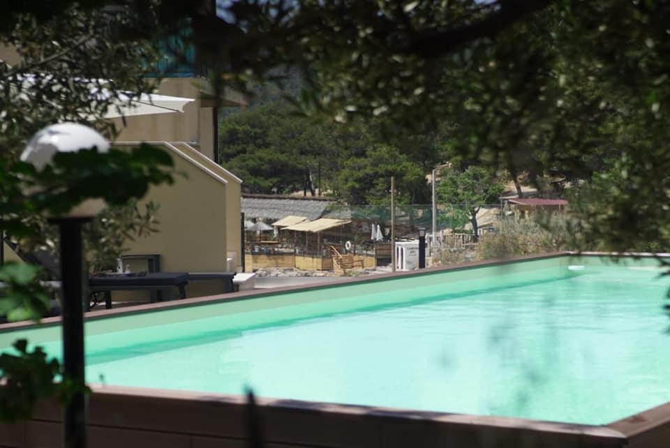 Hotel Fortuna Milna  Exterior photo