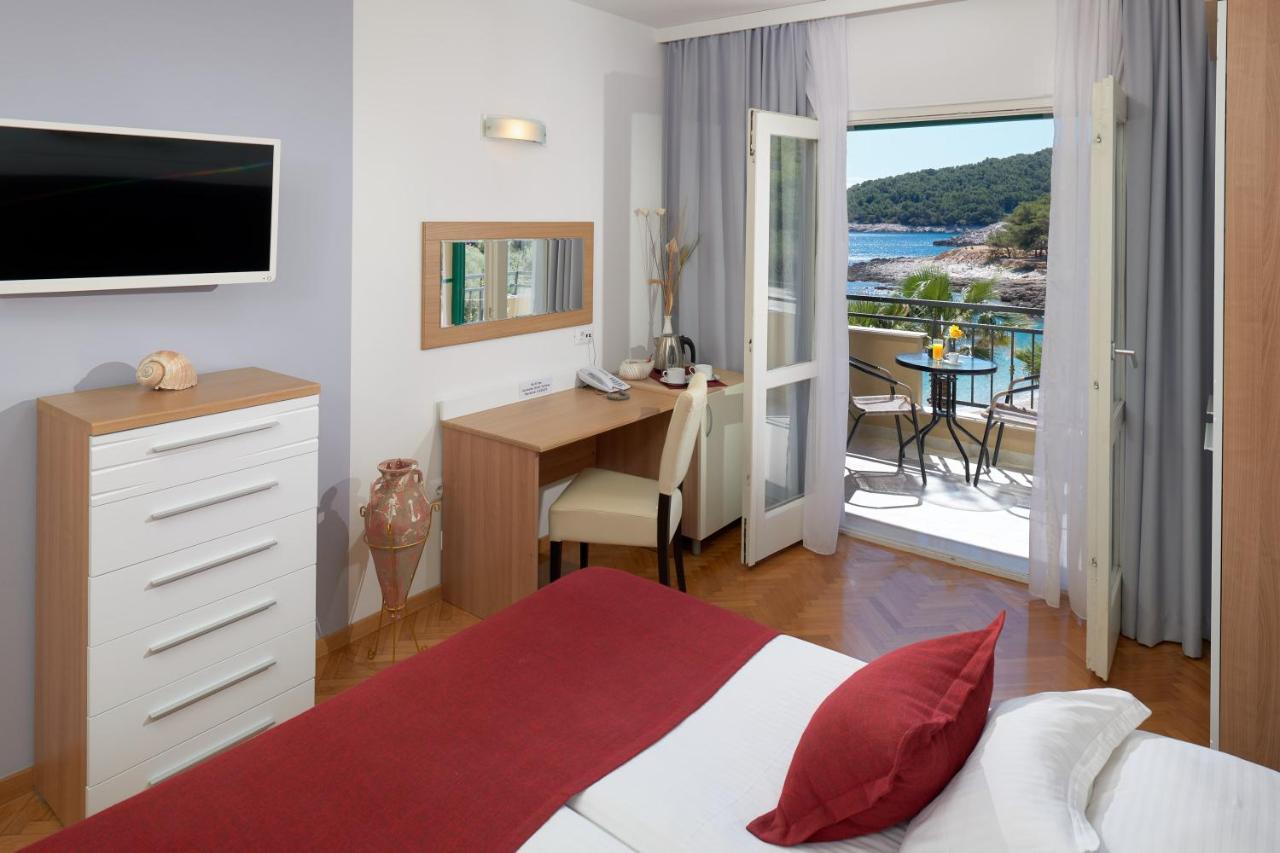 Hotel Fortuna Milna  Exterior photo